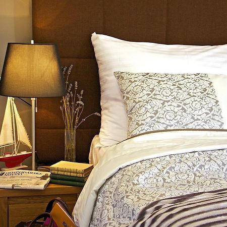 Hotel Marathon Сенец Екстериор снимка